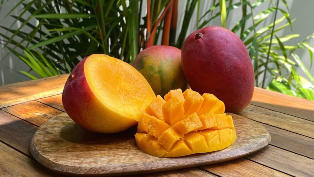 Delicious sliced ​​mango on the table.